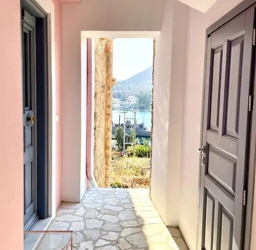 Stunning 4 Bedroom On Kastellorizo Meyísti