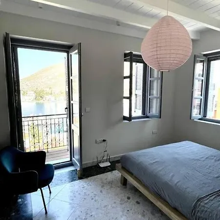 Stunning 4 Bedroom On Kastellorizo Villa Megisti