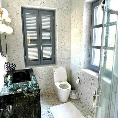 Stunning 4 Bedroom On Kastellorizo *
