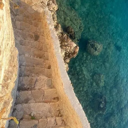 Stunning 4 Bedroom On Kastellorizo * Megisti